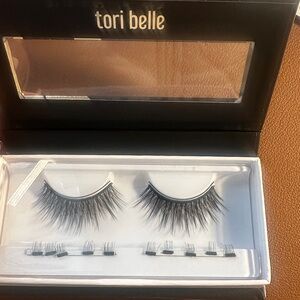 Tori Belle “ Social Butterfly “ Black Magnetic Eyelashes NEW IN BOX